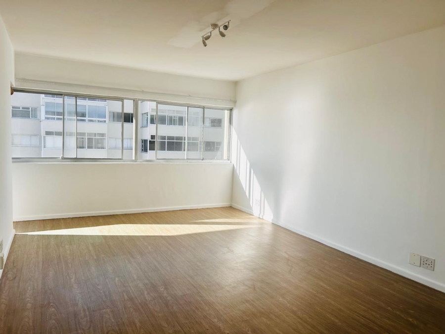 To Let 3 Bedroom Property for Rent in Mouille Point Western Cape